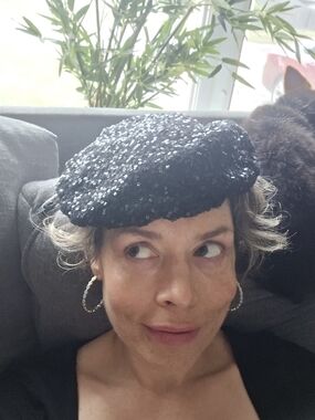 Gorgeous Vintage Y2K Black Sequin Beret Hat
